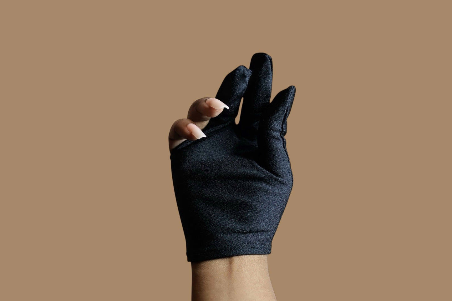 Luxe Leaf Lady Glove